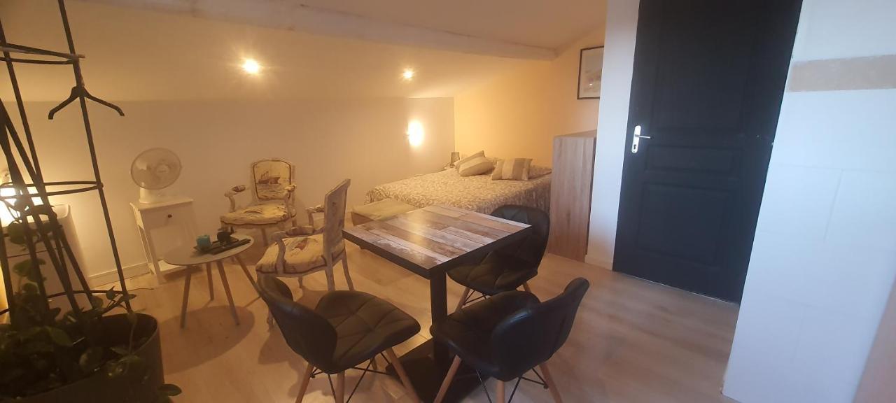 מלון Saint-Martin-de-Valgalgues Chez Franck מראה חיצוני תמונה